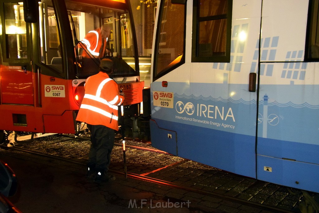 KVB Bahn Bremsen heissgelaufen Koeln Lindenthal Luxemburgerstr Neuenhoeferallee P32.JPG - Miklos Laubert